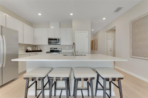 House in Winter Haven, Florida 4 bedrooms, 150.97 sq.m. № 2227243 - photo 21