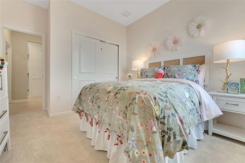 House in Winter Haven, Florida 4 bedrooms, 150.97 sq.m. № 2227243 - photo 27