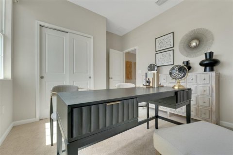House in Winter Haven, Florida 4 bedrooms, 150.97 sq.m. № 2227243 - photo 6