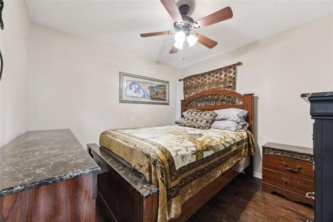 House in Deltona, Florida 4 bedrooms, 189.89 sq.m. № 2353450 - photo 22