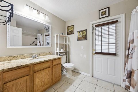 House in Deltona, Florida 4 bedrooms, 189.89 sq.m. № 2353450 - photo 25