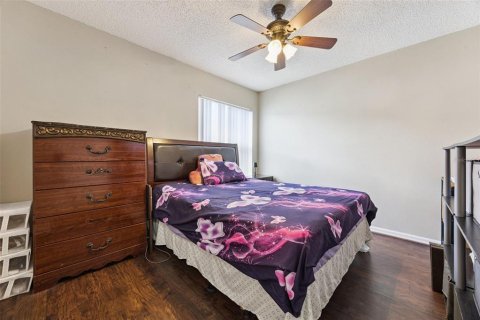 House in Deltona, Florida 4 bedrooms, 189.89 sq.m. № 2353450 - photo 21