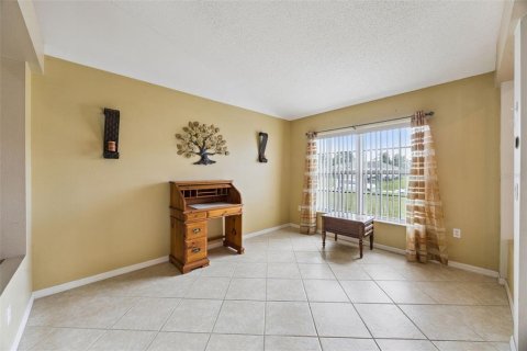 House in Deltona, Florida 4 bedrooms, 189.89 sq.m. № 2353450 - photo 24