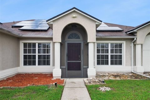 House in Deltona, Florida 4 bedrooms, 189.89 sq.m. № 2353450 - photo 3