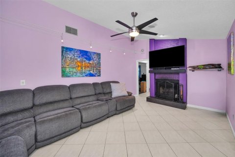 Villa ou maison à vendre à Tampa, Floride: 5 chambres, 220.64 m2 № 1906202 - photo 28