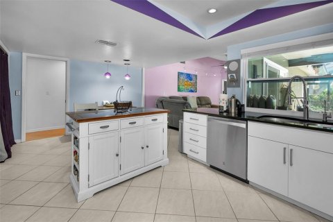 Villa ou maison à vendre à Tampa, Floride: 5 chambres, 220.64 m2 № 1906202 - photo 23