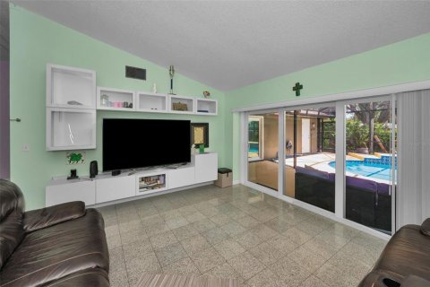 Villa ou maison à vendre à Tampa, Floride: 5 chambres, 220.64 m2 № 1906202 - photo 17