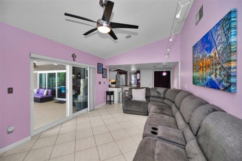 Villa ou maison à vendre à Tampa, Floride: 5 chambres, 220.64 m2 № 1906202 - photo 30
