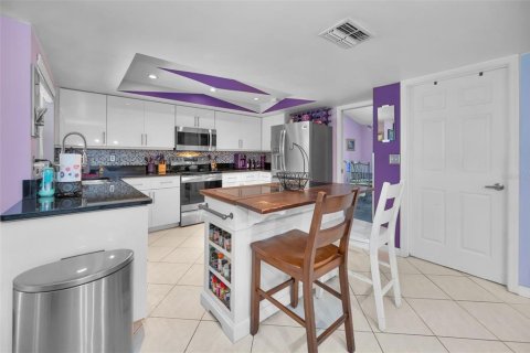 Villa ou maison à vendre à Tampa, Floride: 5 chambres, 220.64 m2 № 1906202 - photo 20