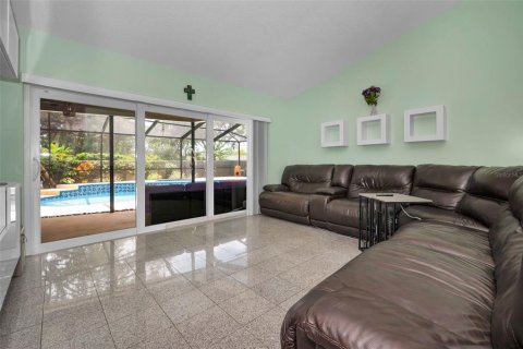 Villa ou maison à vendre à Tampa, Floride: 5 chambres, 220.64 m2 № 1906202 - photo 18