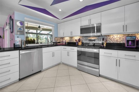 Villa ou maison à vendre à Tampa, Floride: 5 chambres, 220.64 m2 № 1906202 - photo 22