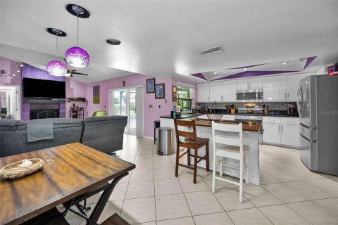Villa ou maison à vendre à Tampa, Floride: 5 chambres, 220.64 m2 № 1906202 - photo 26