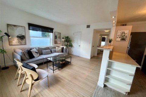 Condominio en alquiler en Miami Beach, Florida, 1 dormitorio, 59.46 m2 № 1989432 - foto 8