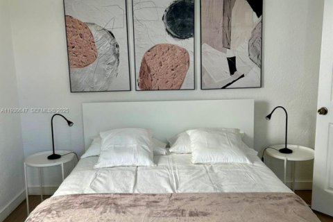 Condominio en alquiler en Miami Beach, Florida, 1 dormitorio, 59.46 m2 № 1989432 - foto 12