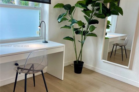 Condominio en alquiler en Miami Beach, Florida, 1 dormitorio, 59.46 m2 № 1989432 - foto 14