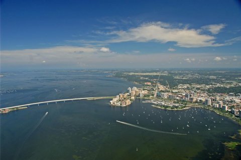 Condo in Sarasota, Florida, 2 bedrooms № 2151862 - photo 9