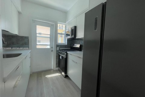 Immobilier commercial à vendre à Miami Beach, Floride: 324.41 m2 № 2085675 - photo 6