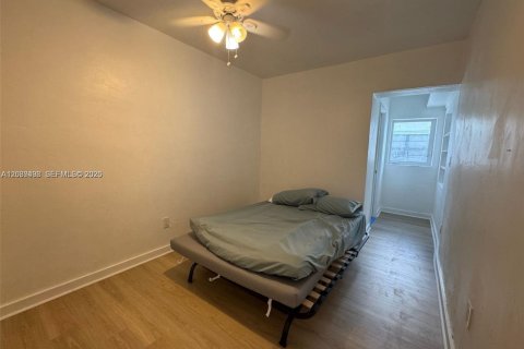 Immobilier commercial à vendre à Miami Beach, Floride: 324.41 m2 № 2085675 - photo 24