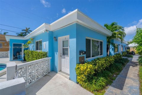 Immobilier commercial à vendre à Miami Beach, Floride: 324.41 m2 № 2085675 - photo 3