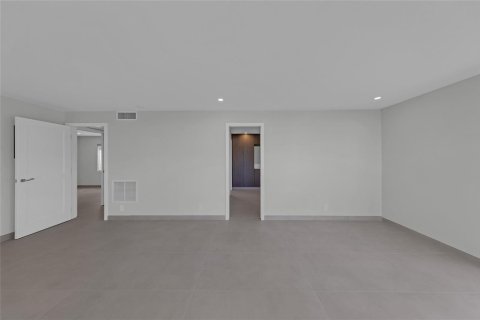 Купить кондоминиум в Форт-Лодердейл, Флорида 1 комната, 87.33м2, № 2083268 - фото 22