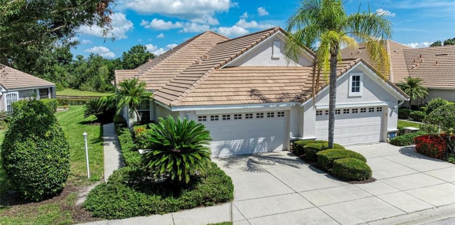 House in Lakewood Ranch, Florida 2 bedrooms, 141.03 sq.m. № 1829694