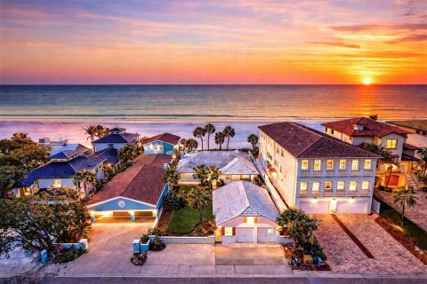 Land in Redington Shores, Florida № 2123418