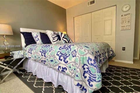 Copropriété à louer à Hallandale Beach, Floride: 2 chambres, 92.9 m2 № 1713385 - photo 23