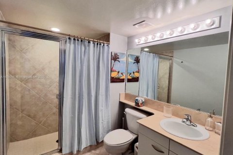 Copropriété à louer à Hallandale Beach, Floride: 2 chambres, 92.9 m2 № 1713385 - photo 25