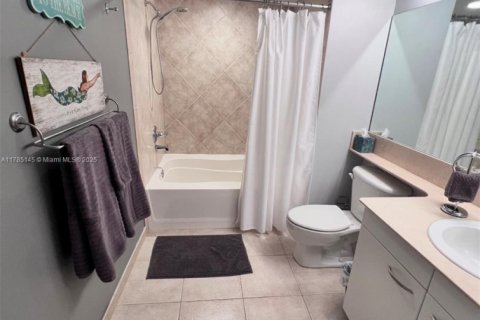 Copropriété à louer à Hallandale Beach, Floride: 2 chambres, 92.9 m2 № 1713385 - photo 8
