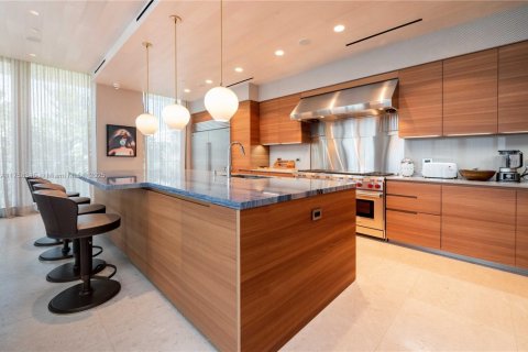 Condo in Miami, Florida, 4 bedrooms  № 1707377 - photo 6