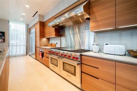 Condo in Miami, Florida, 4 bedrooms  № 1707377 - photo 7