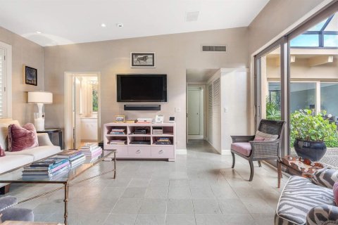 House in Palm Beach, Florida 5 bedrooms, 385.82 sq.m. № 2246697 - photo 21