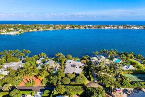 House in Palm Beach, Florida 5 bedrooms, 385.82 sq.m. № 2246697 - photo 14