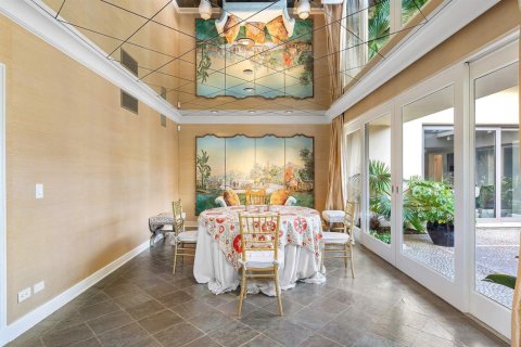 House in Palm Beach, Florida 5 bedrooms, 385.82 sq.m. № 2246697 - photo 18