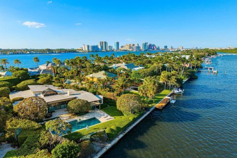 House in Palm Beach, Florida 5 bedrooms, 385.82 sq.m. № 2246697 - photo 7