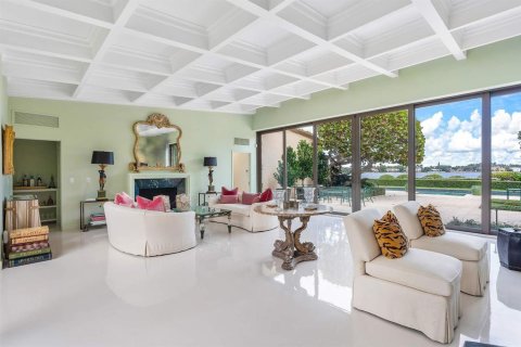 House in Palm Beach, Florida 5 bedrooms, 385.82 sq.m. № 2246697 - photo 4