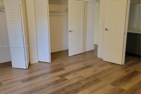 Condominio en alquiler en Doral, Florida, 2 dormitorios, 93.37 m2 № 2010162 - foto 10