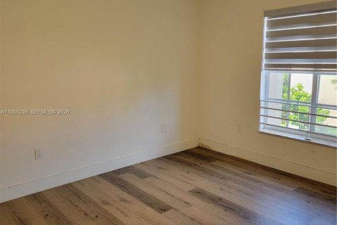 Condominio en alquiler en Doral, Florida, 2 dormitorios, 93.37 m2 № 2010162 - foto 7