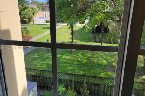 Condominio en alquiler en Doral, Florida, 2 dormitorios, 93.37 m2 № 2010162 - foto 9