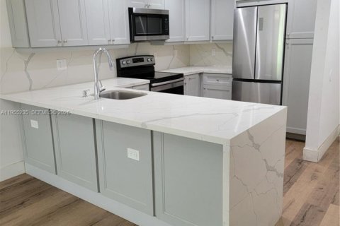 Condominio en Doral, Florida, 2 dormitorios  № 2010162