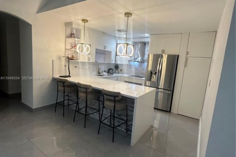 Снять в аренду виллу или дом в Хомстед, Флорида 3 спальни, 121.42м2, № 2005512 - фото 8