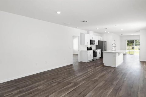Casa en venta en Winter Haven, Florida, 3 dormitorios, 147.99 m2 № 2201757 - foto 2
