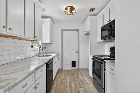 Купить виллу или дом в Лутц, Флорида 6 комнат, 131.55м2, № 1903156 - фото 10
