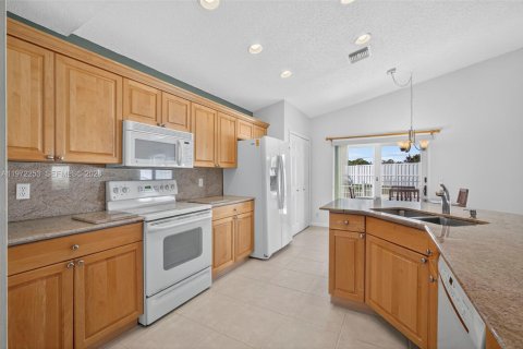 Casa en venta en Royal Palm Beach, Florida, 3 dormitorios, 254.09 m2 № 2033286 - foto 4