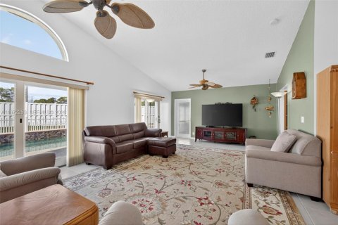 Casa en venta en Royal Palm Beach, Florida, 3 dormitorios, 254.09 m2 № 2033286 - foto 8