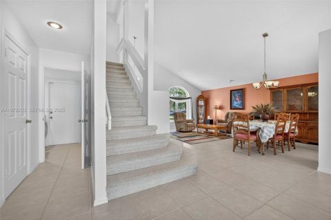 Casa en venta en Royal Palm Beach, Florida, 3 dormitorios, 254.09 m2 № 2033286 - foto 18