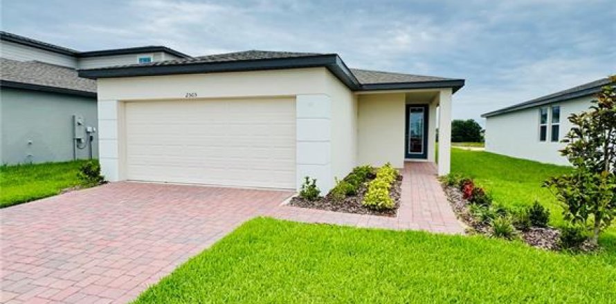 House in Haines City, Florida 4 bedrooms, 137.87 sq.m. № 1765411