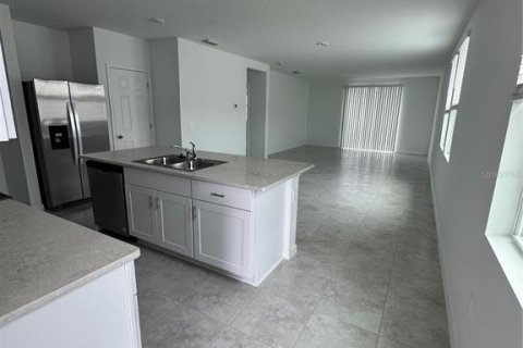 House in Haines City, Florida 4 bedrooms, 137.87 sq.m. № 1765411 - photo 4
