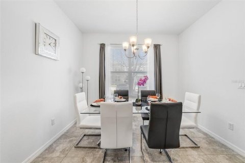 Touwnhouse à vendre à Kissimmee, Floride: 3 chambres, 182.27 m2 № 1550631 - photo 5