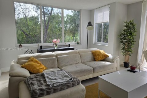 Copropriété à vendre à North Miami Beach, Floride: 3 chambres, 153.47 m2 № 2154848 - photo 16